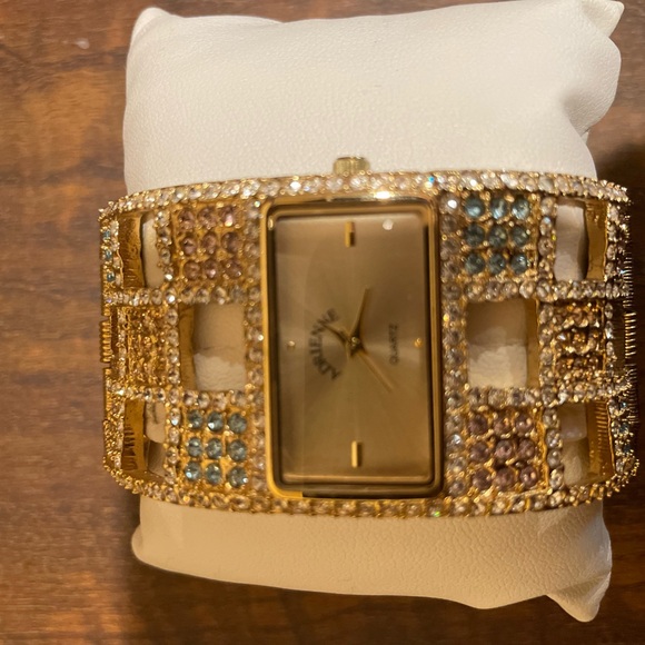 Women watches - Picture 5 of 11